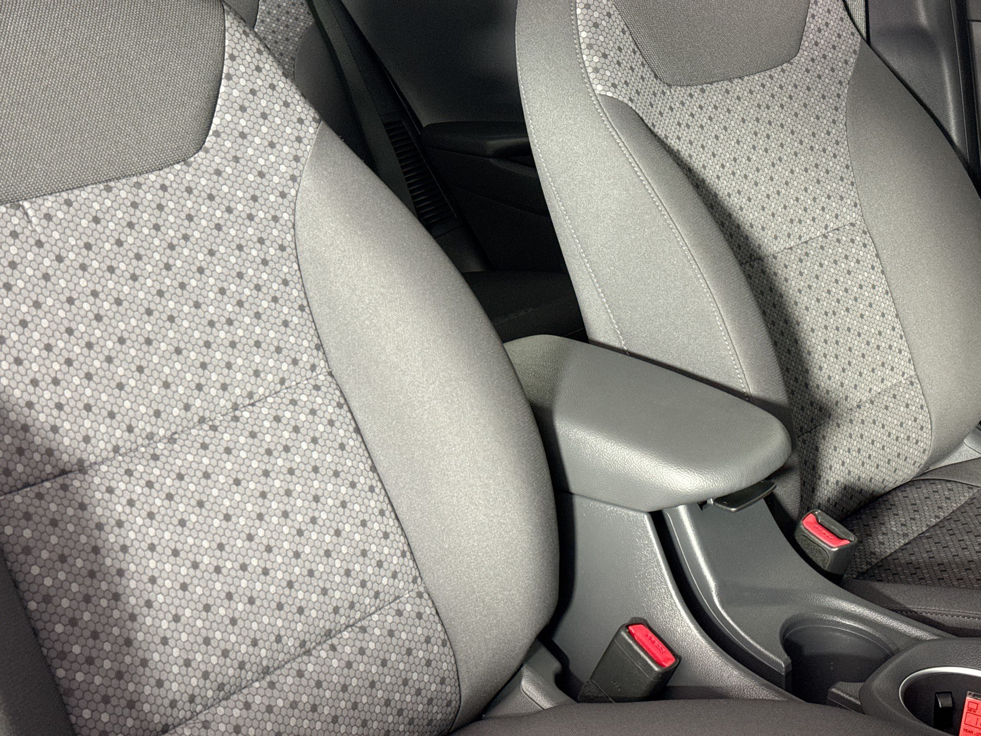 Used 2019 Hyundai Ioniq Plug-In Hybrid FWD image 36