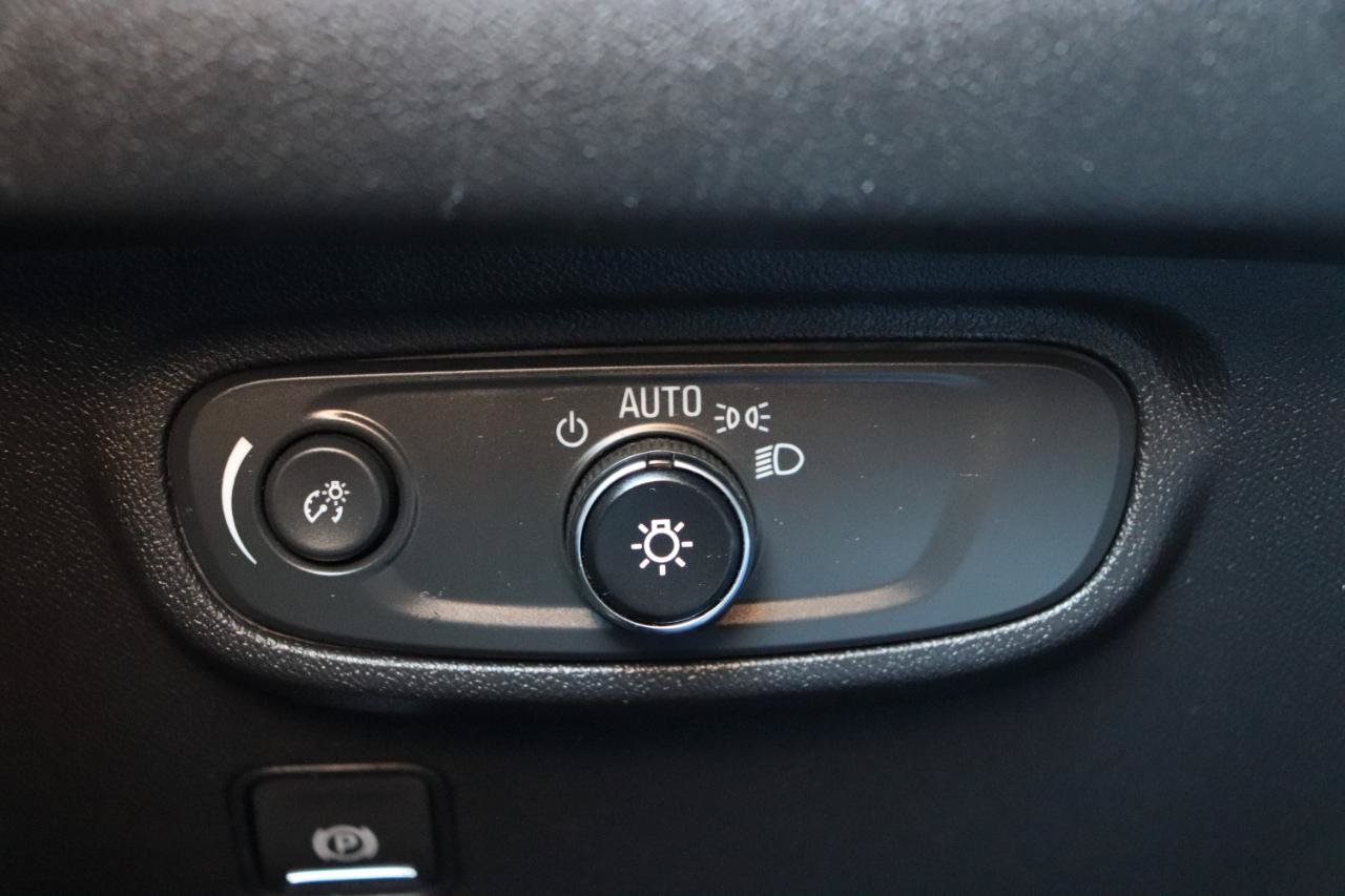 Used 2024 GMC Terrain SLE AWD/4WD image 39