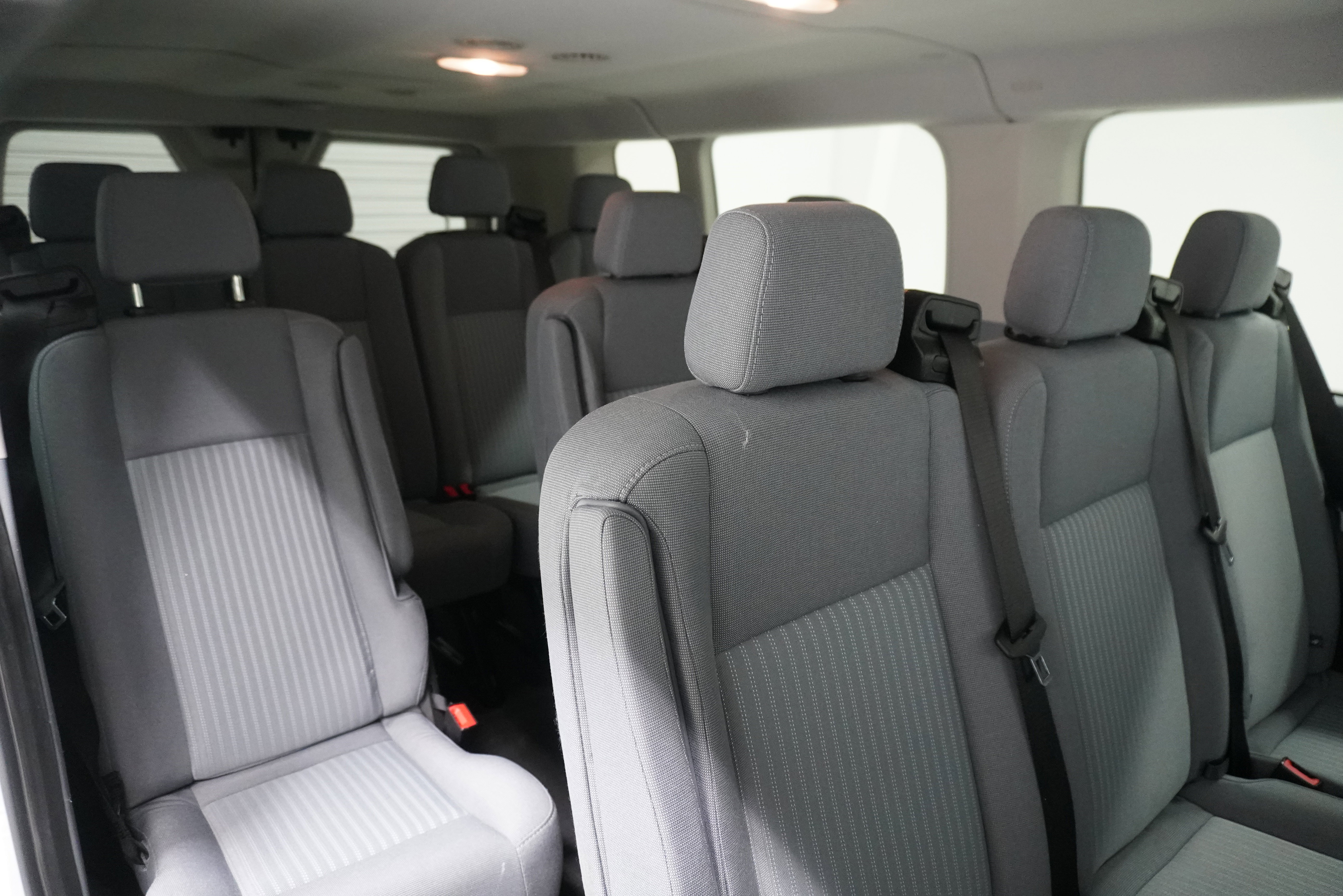 Used 2015 Ford Transit 350 XLT RWD image 10