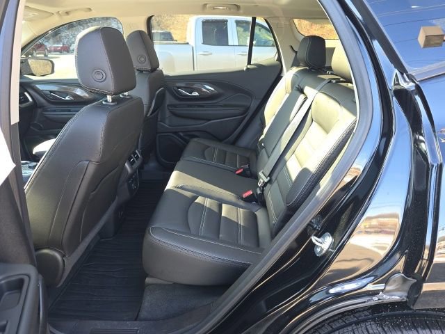 Used 2024 GMC Terrain Denali w/ Black Diamond Edition image 18