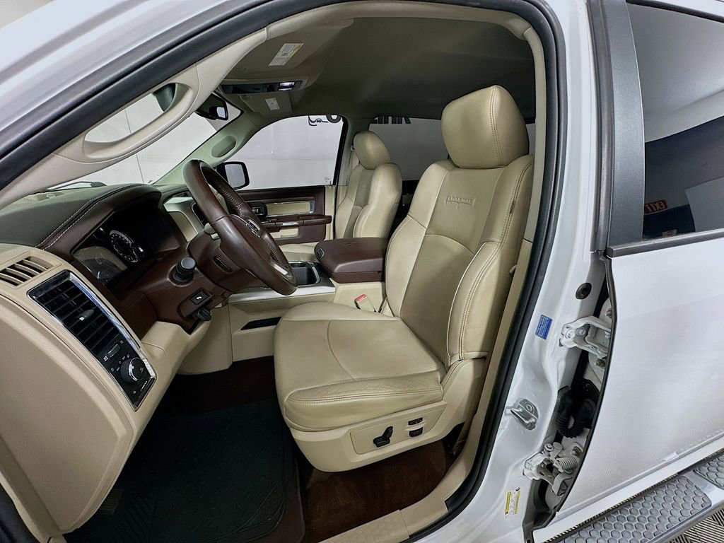 Used 2017 RAM 1500 Laramie image 25