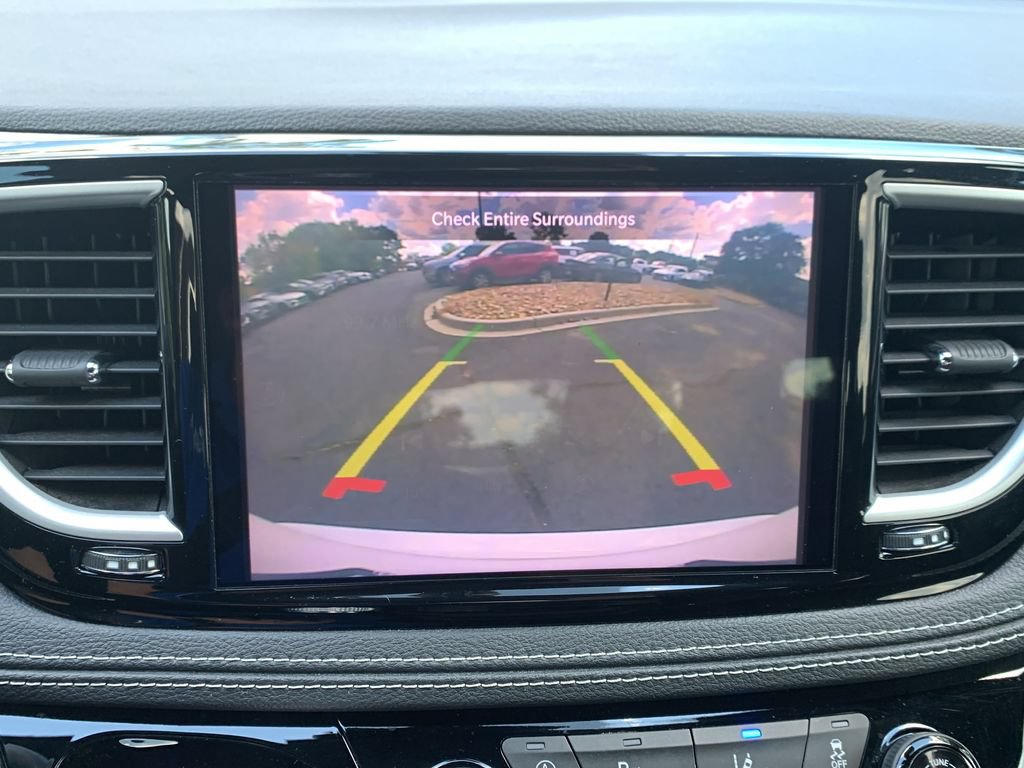 Used 2021 Chrysler Pacifica Touring w/ S Appearance Package FWD image 27