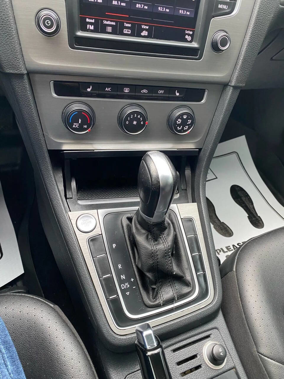 Used 2016 Volkswagen Golf S image 20