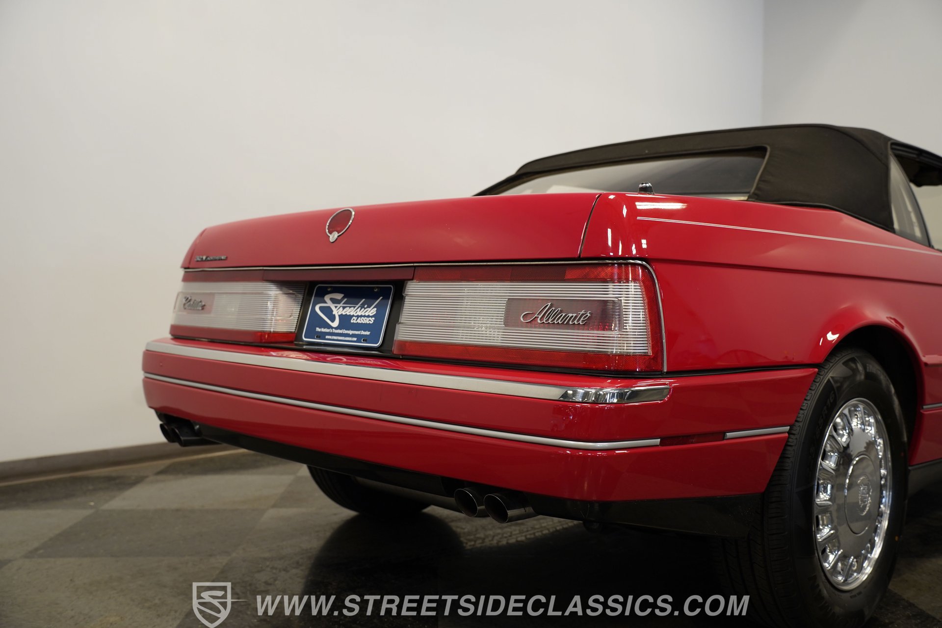Used 1993 Cadillac Allante FWD image 31