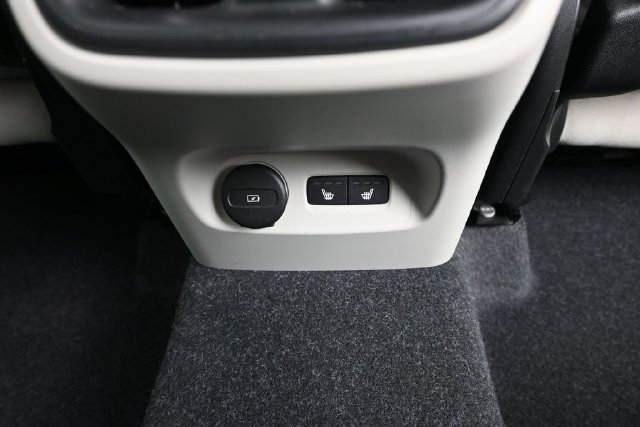Used 2023 Volvo XC40 B5 Plus w/ Protection Package Premier AWD/4WD image 32