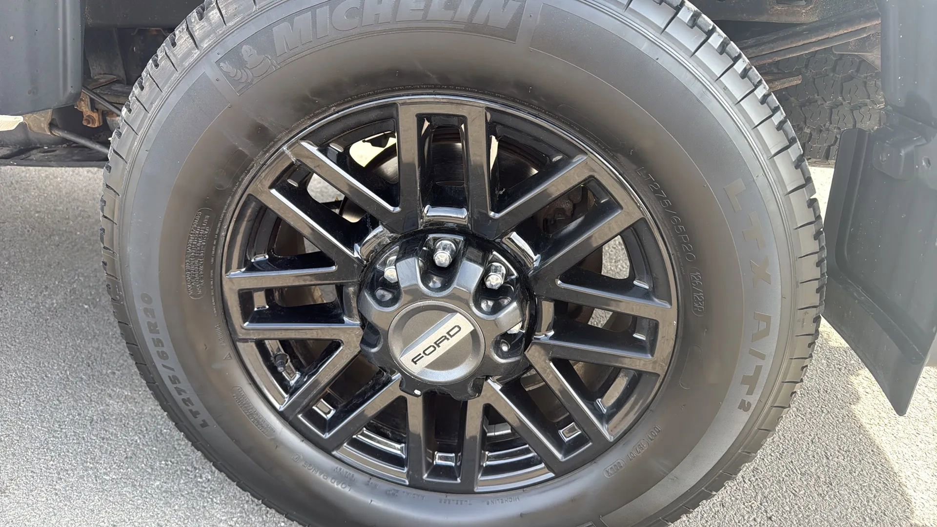 Used 2019 Ford F250 Lariat w/ Lariat Ultimate Package image 12