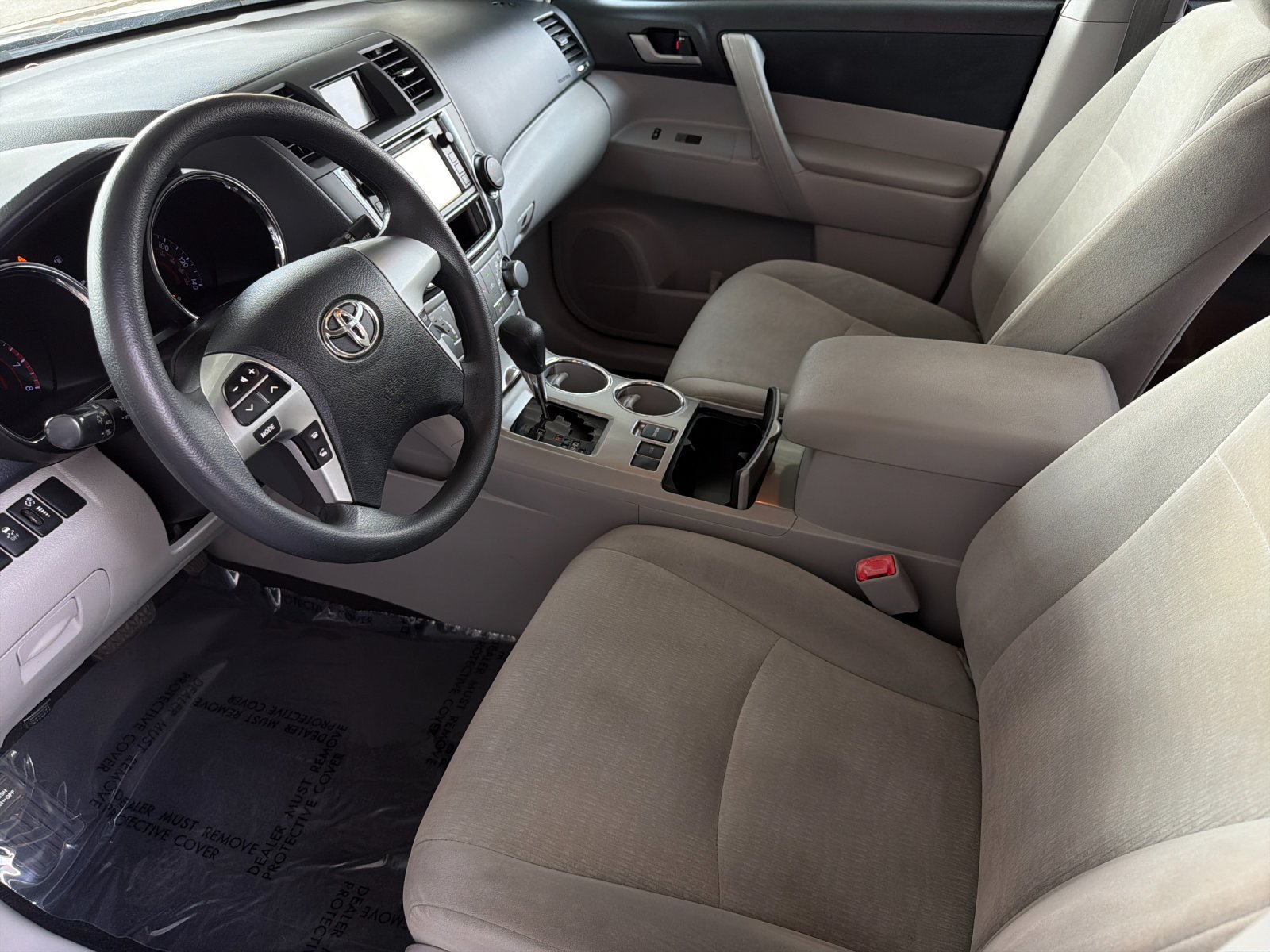 Used 2013 Toyota Highlander Plus FWD image 9