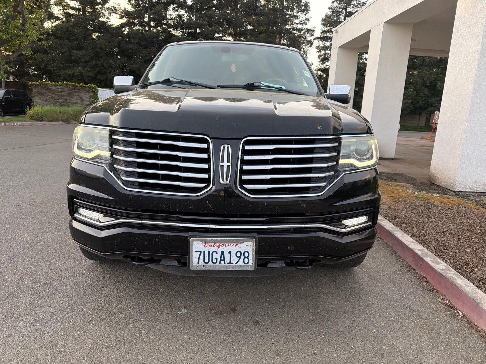 Used 2017 Lincoln Navigator L Reserve image 8