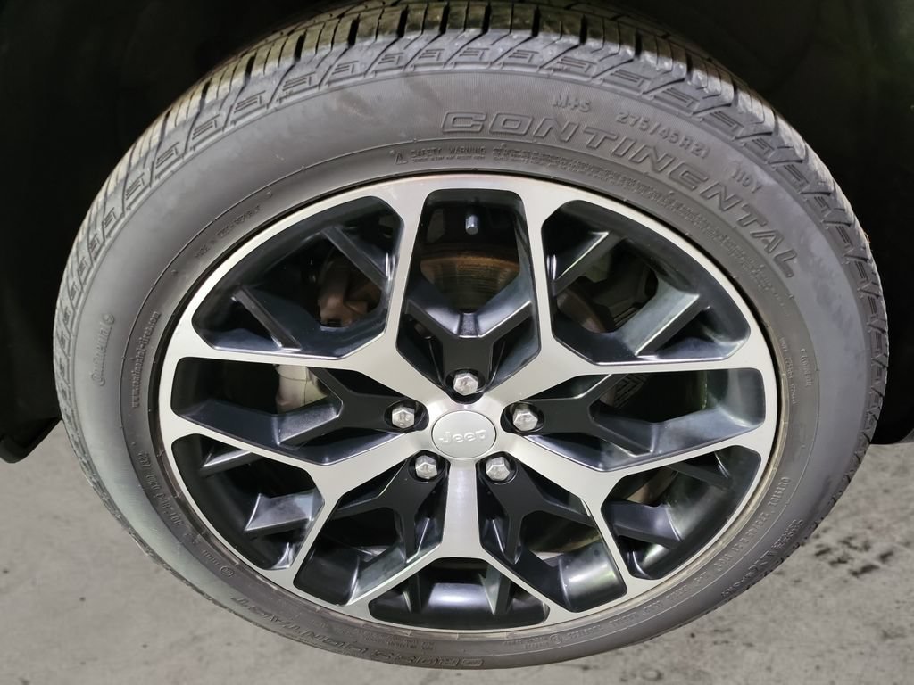Used 2023 Jeep Grand Cherokee Summit AWD/4WD image 11