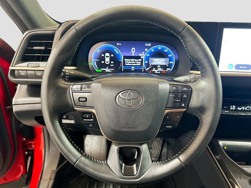 Used 2025 Toyota Crown AWD/4WD image 9