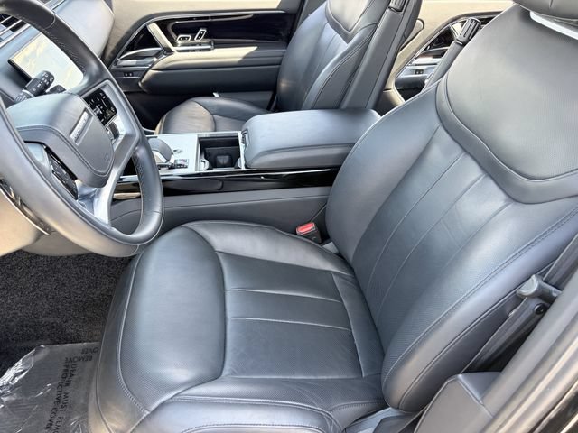 Used 2025 Land Rover Range Rover Long Wheelbase SE AWD/4WD image 6