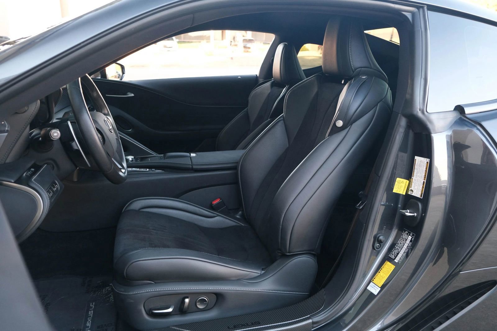 Used 2021 Lexus LC 500 Coupe w/ Carbon Fiber Package image 21