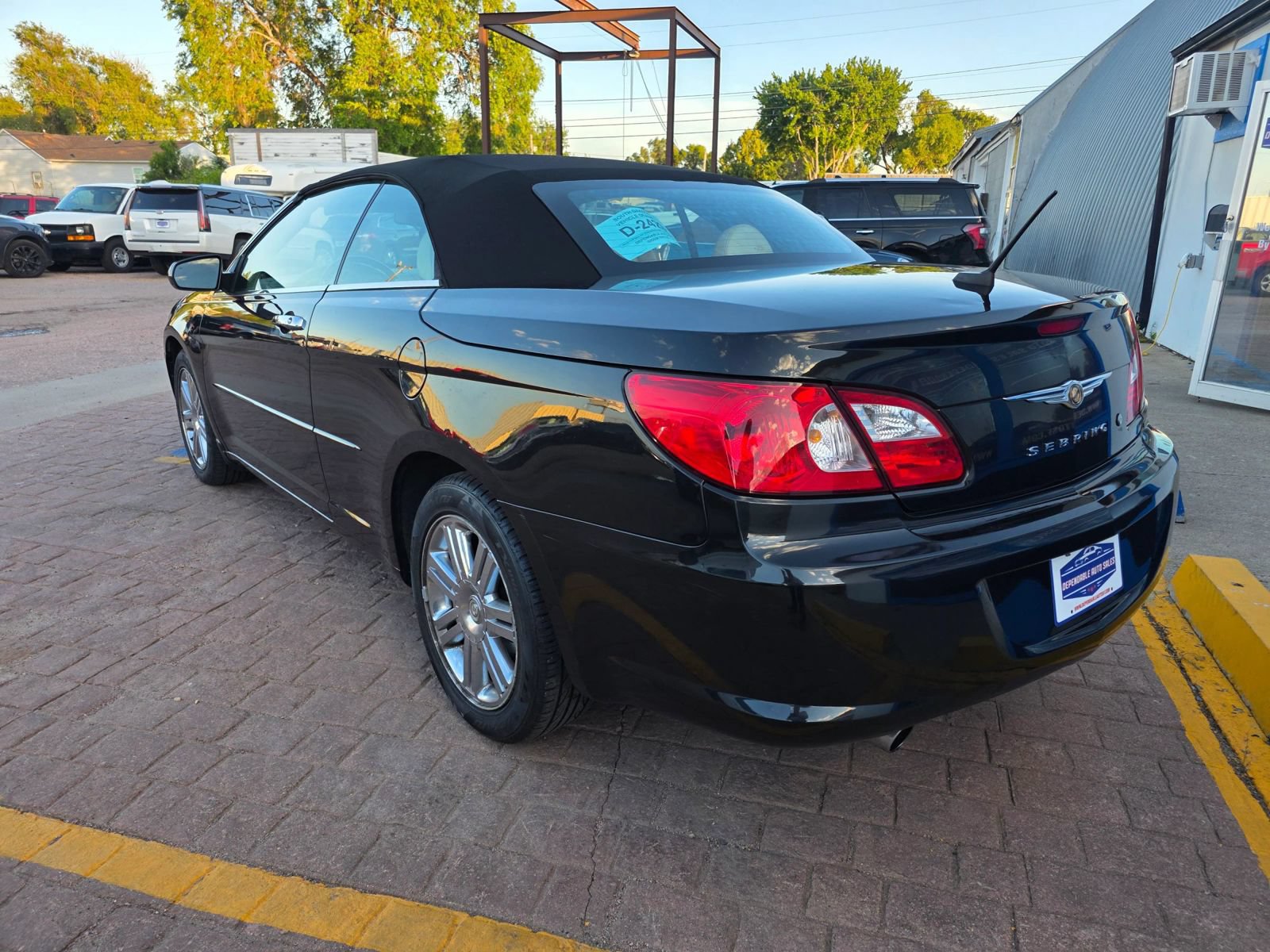 Used 2008 Chrysler Sebring Limited w/ Luxury Group FWD image 7
