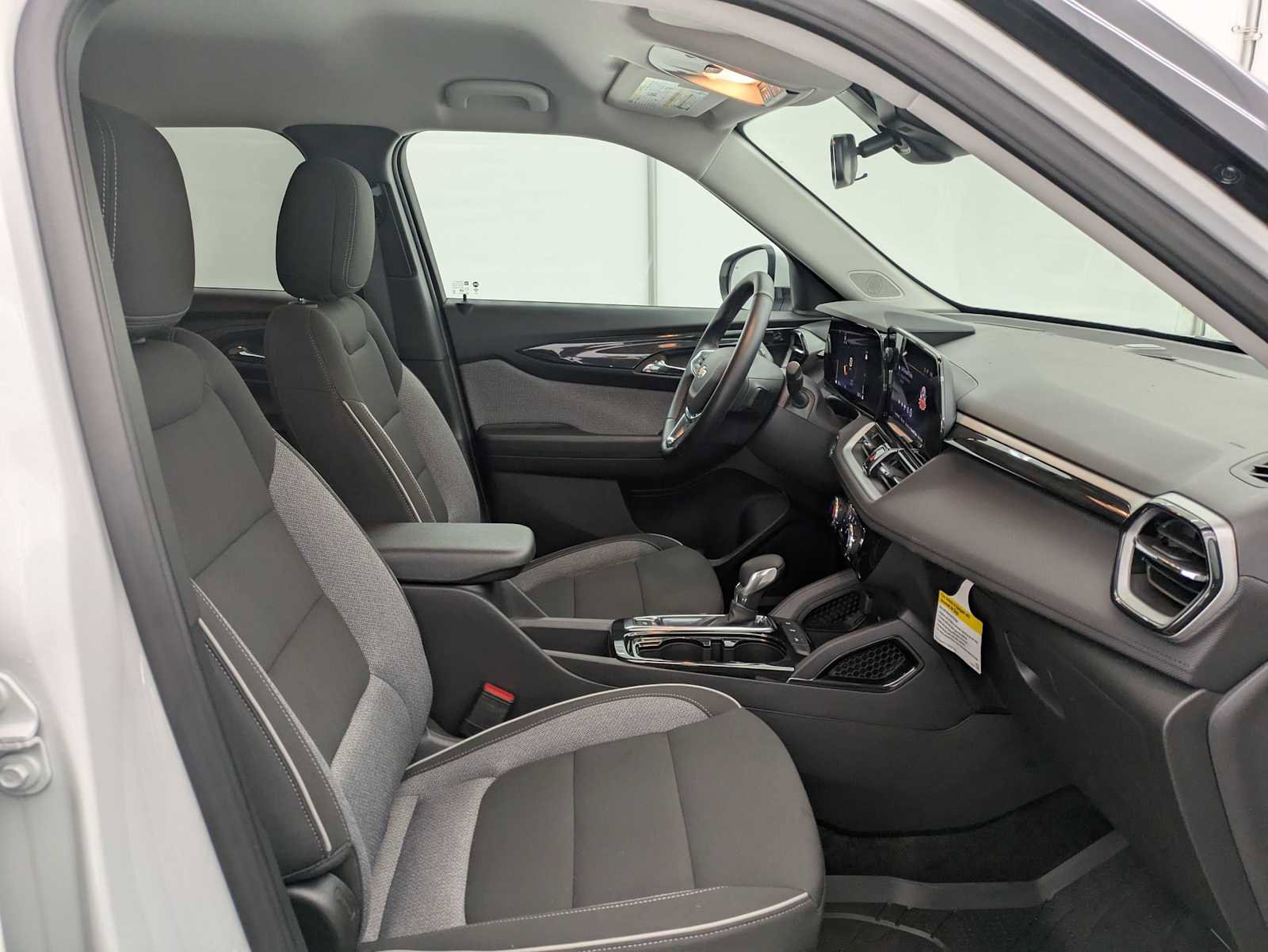 New 2025 Chevrolet TrailBlazer LT w/ LT Cold Weather Package image 22