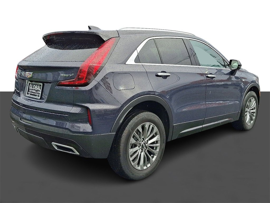 Used 2025 Cadillac XT4 Premium Luxury w/ Cold Weather Package image 7