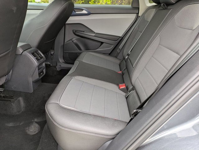 Used 2024 Volkswagen Taos SE image 22