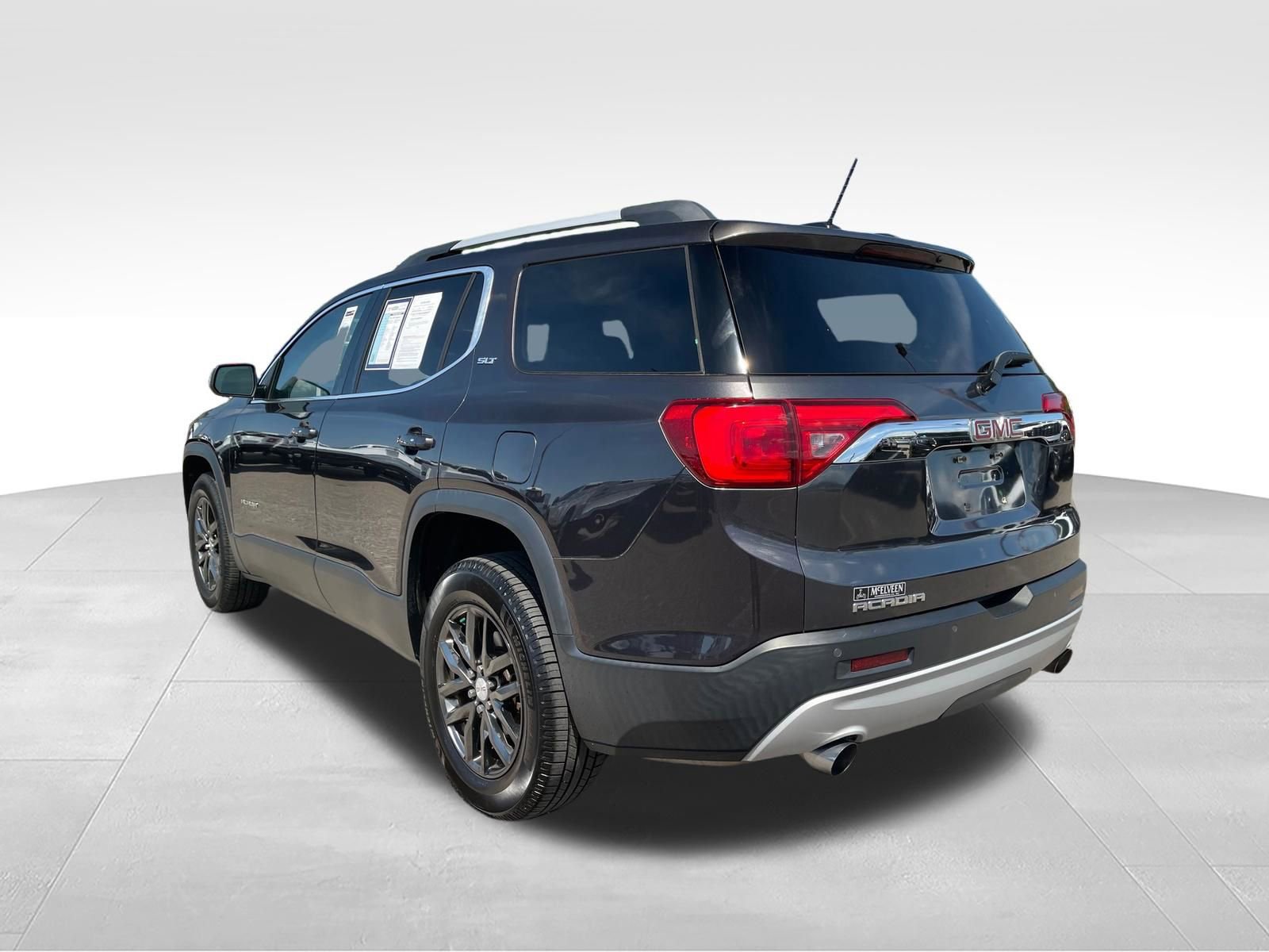 Used 2017 GMC Acadia SLT FWD image 8