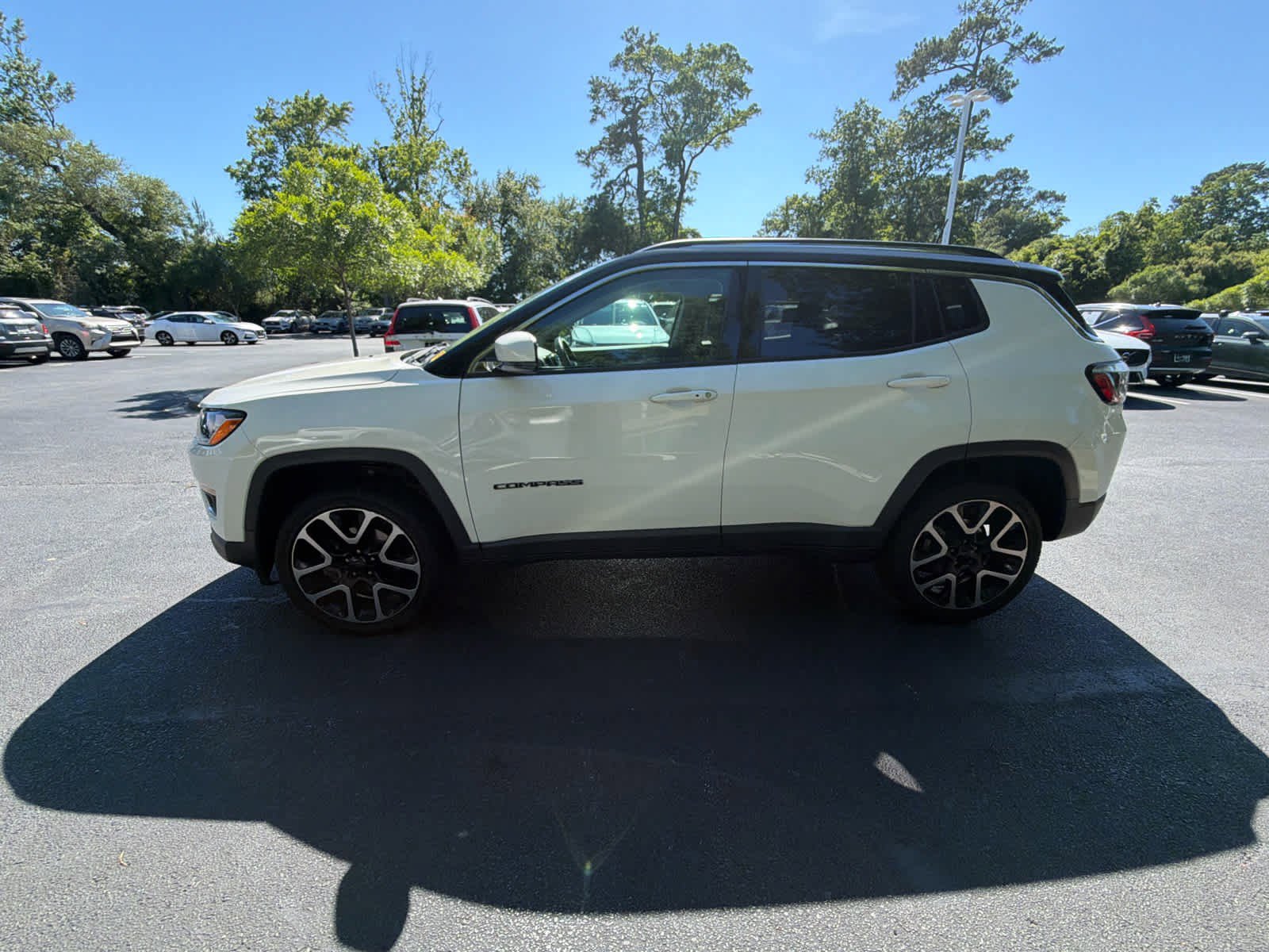 Used 2018 Jeep Compass Limited AWD/4WD image 8