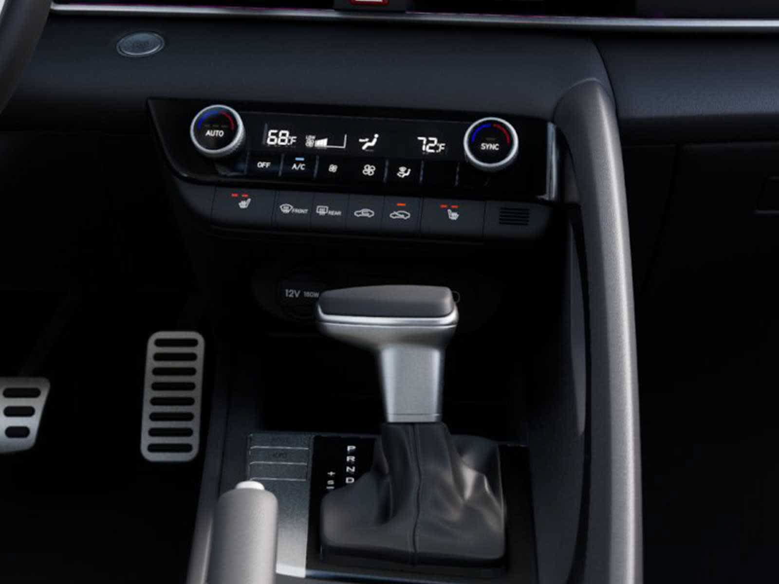 New 2026 Hyundai Elantra SEL Sport FWD image 4
