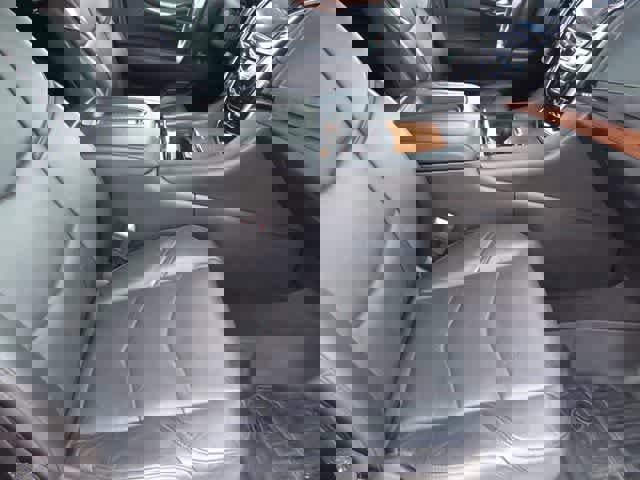 Used 2016 Cadillac Escalade ESV Luxury image 19