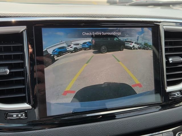 Used 2023 Chrysler Pacifica Touring-L image 26