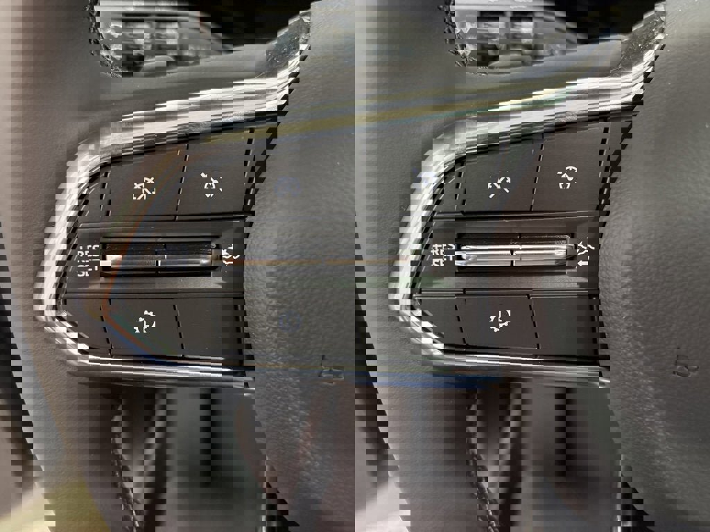 New 2026 Chevrolet Equinox LT w/ LPO, Floor Liner Package image 23