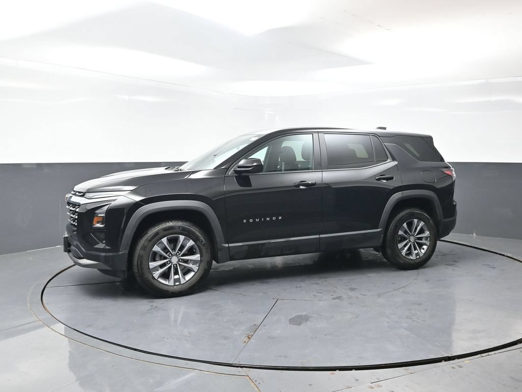 Used 2026 Chevrolet Equinox LT AWD/4WD image 9