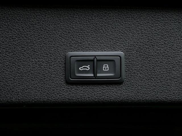 Certified 2023 Audi e-tron S Prestige w/ Prestige Package AWD/4WD image 33