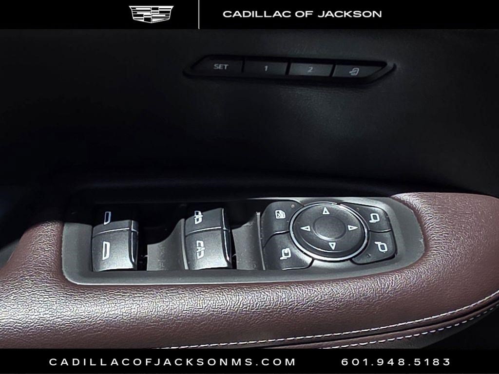 Certified 2022 Cadillac XT6 Premium Luxury w/ Technology Package AWD/4WD image 23