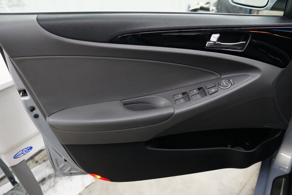 Used 2012 Hyundai Sonata Limited FWD image 17