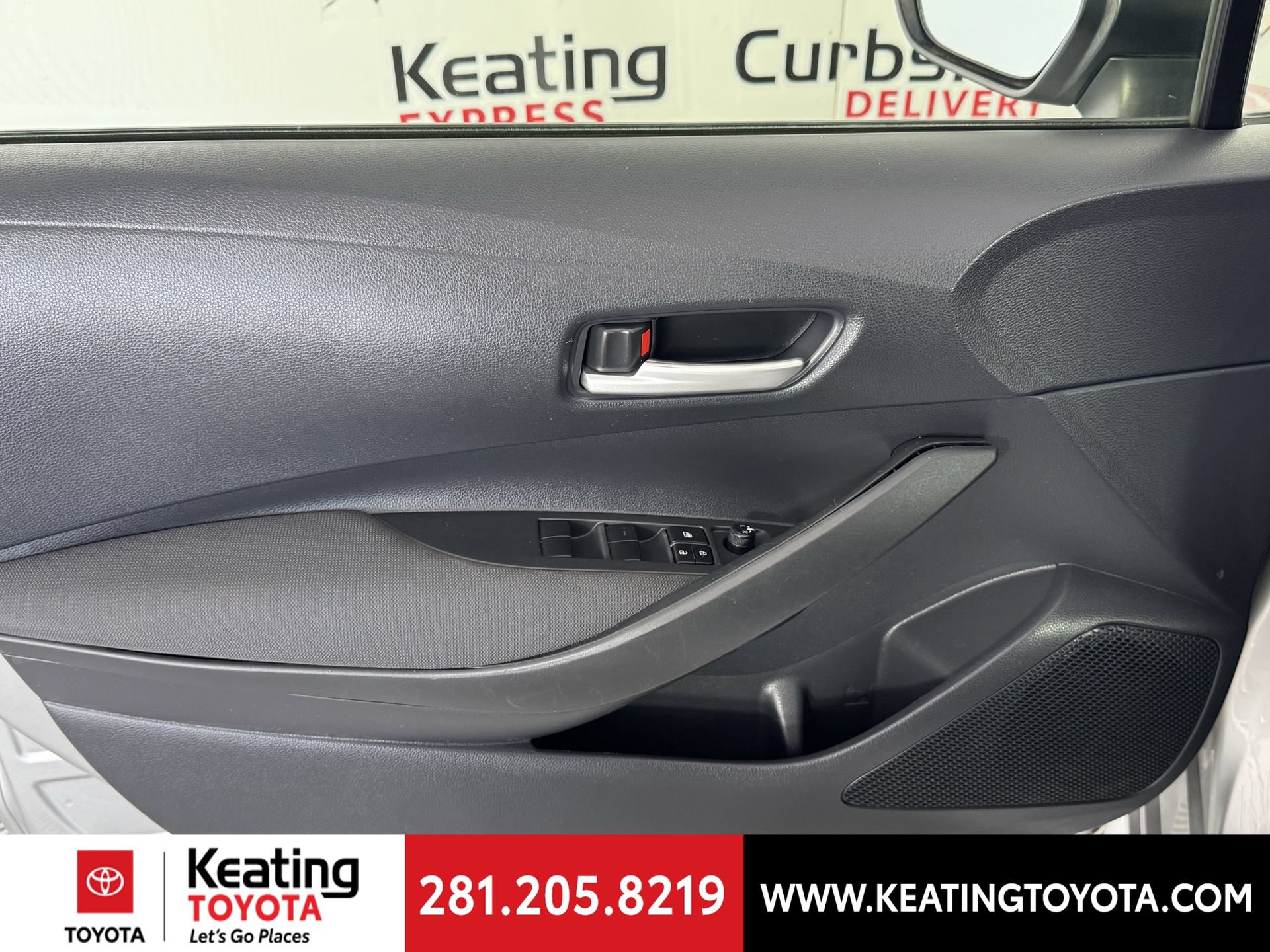 Used 2020 Toyota Corolla LE FWD image 11