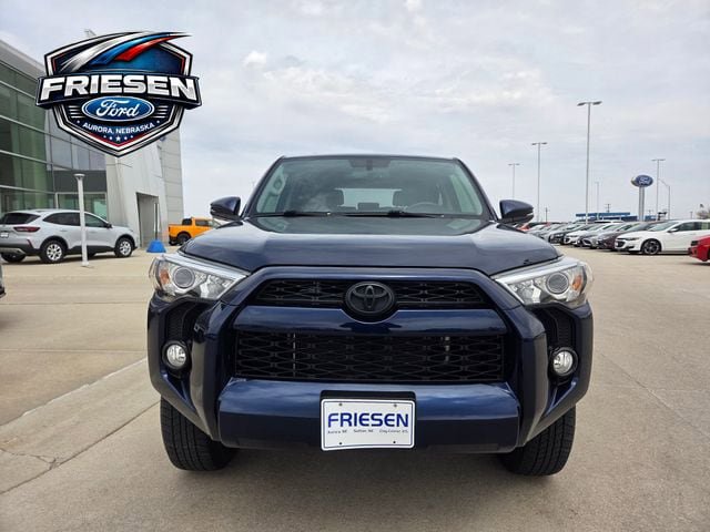 Used 2019 Toyota 4Runner SR5 Premium AWD/4WD image 2
