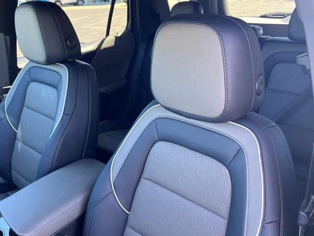 New 2026 Chevrolet Equinox LT w/ Convenience Package II FWD image 11