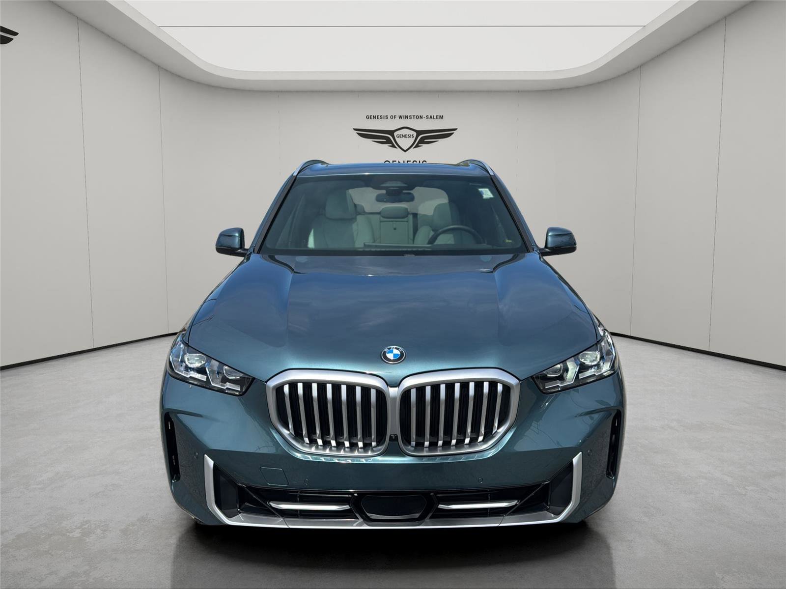 Used 2024 BMW X5 sDrive40i w/ Premium Package image 8