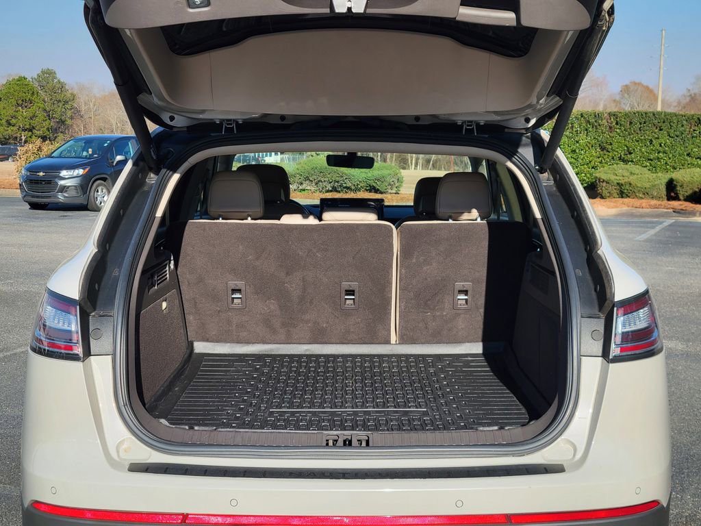 Used 2021 Lincoln Nautilus Reserve w/ Equipment Group 201A image 13