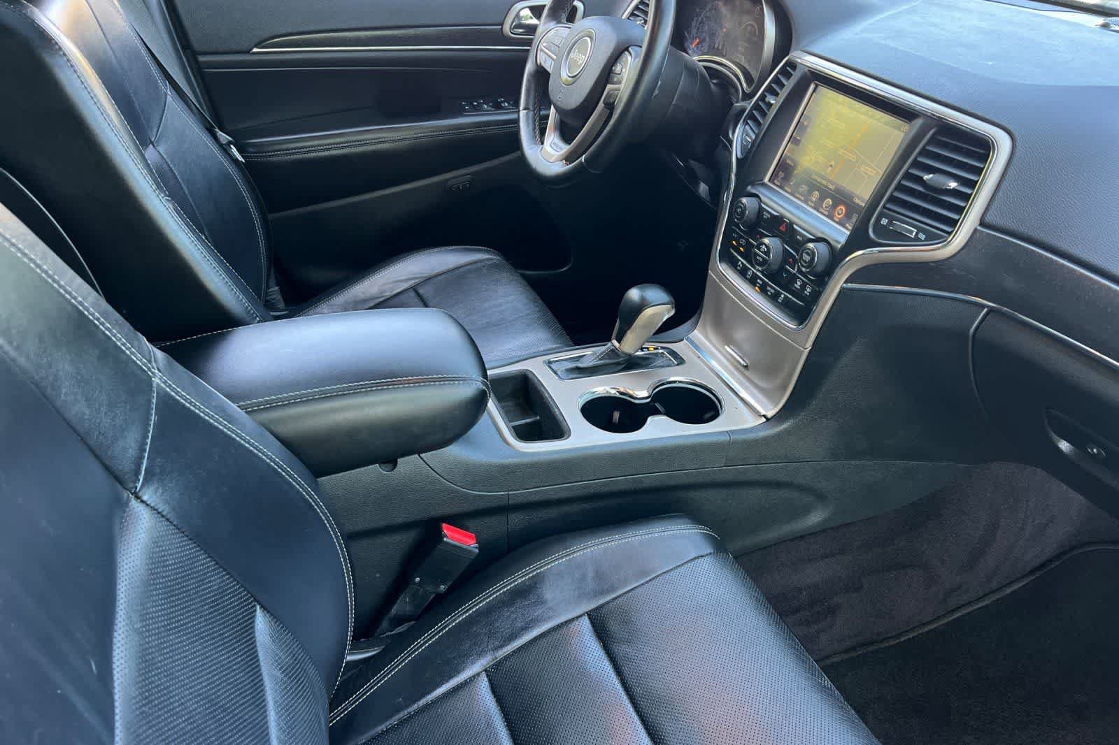 Used 2017 Jeep Grand Cherokee Limited w/ Luxury Group II RWD image 18