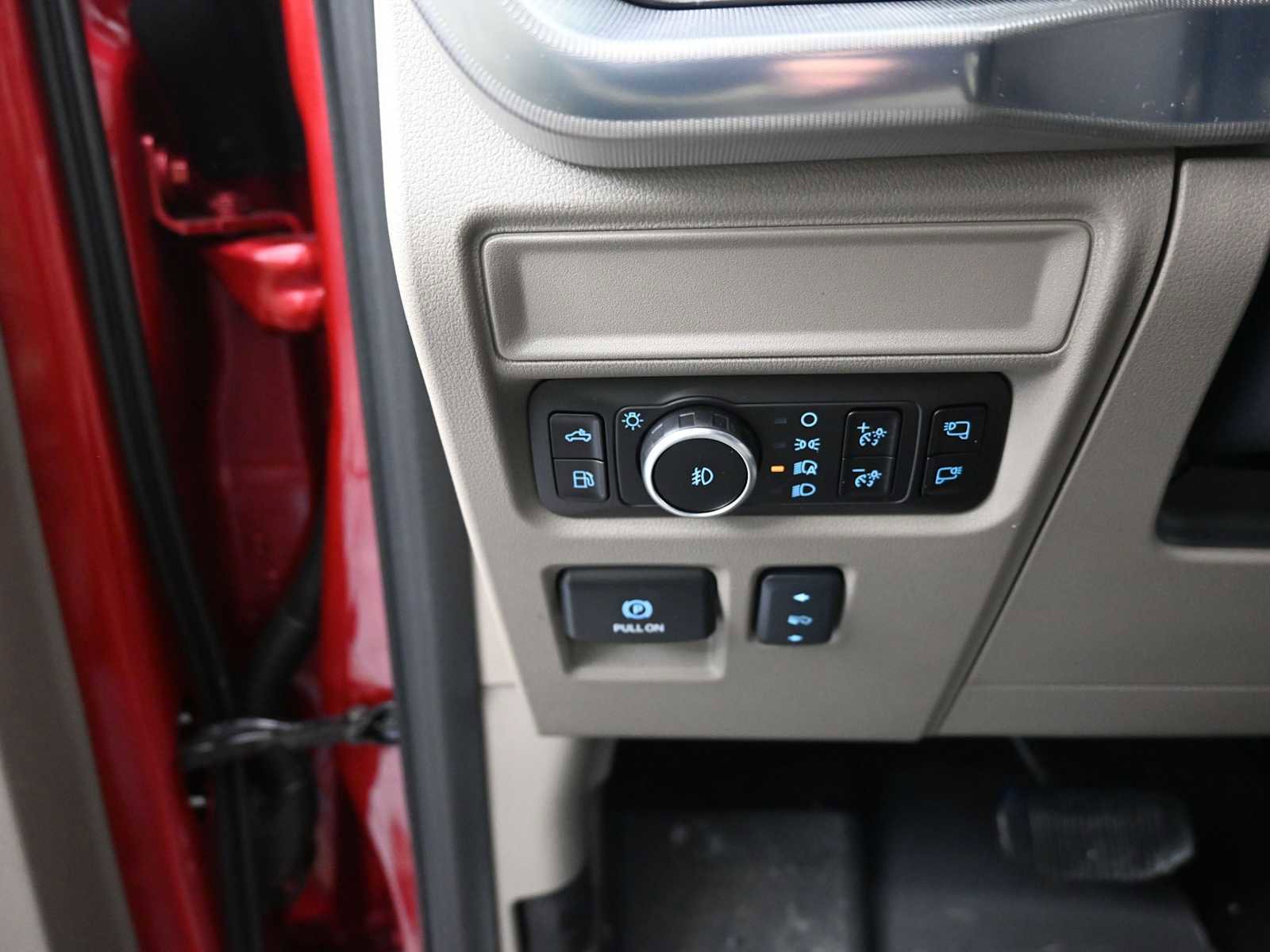 Used 2025 Ford F150 Platinum w/ Equipment Group 703A Plus image 19