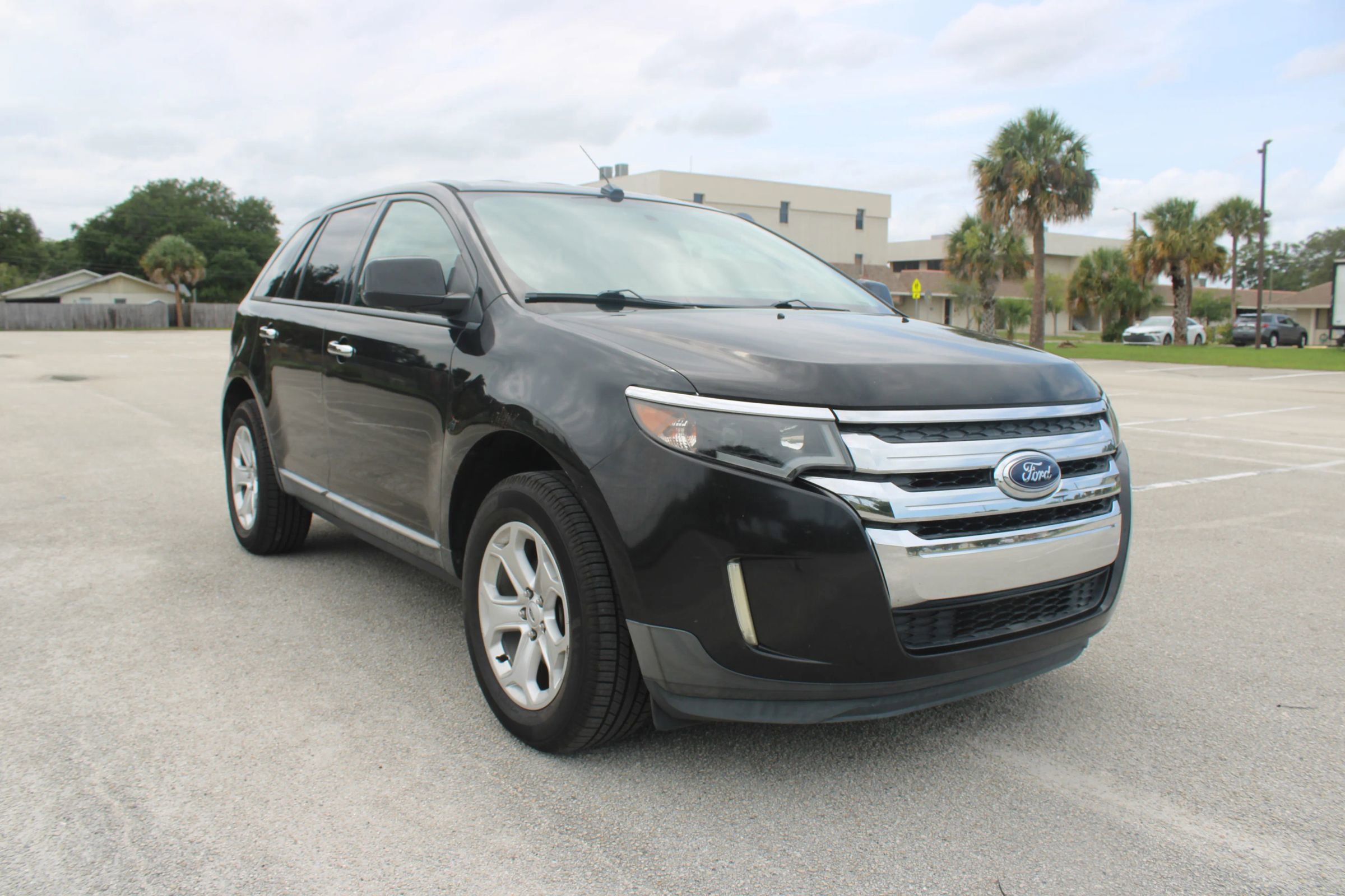 Used 2011 Ford Edge SEL FWD image 17