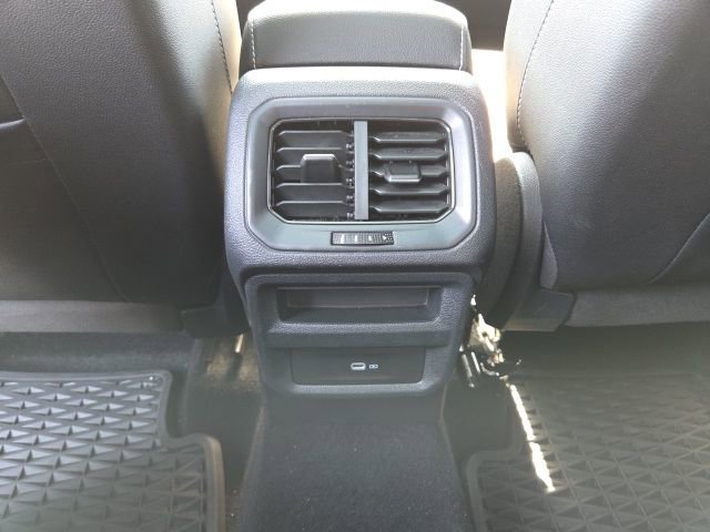 Certified 2023 Volkswagen Taos SE w/ Panoramic Sunroof Package AWD/4WD image 22