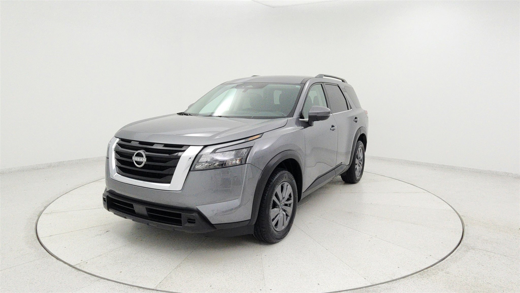 Used 2025 Nissan Pathfinder SV image 8