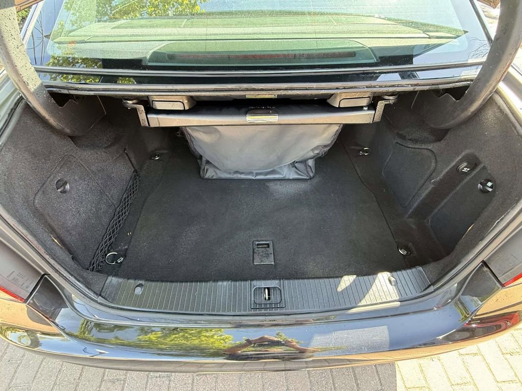 Used 2015 Mercedes-Benz E 350 4MATIC Sedan image 8