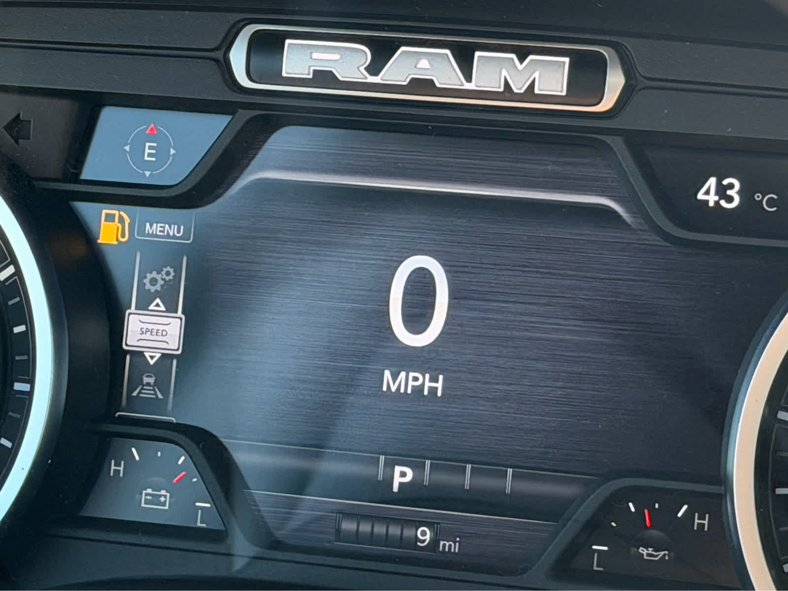 New 2027 RAM 1500 Express AWD/4WD image 15