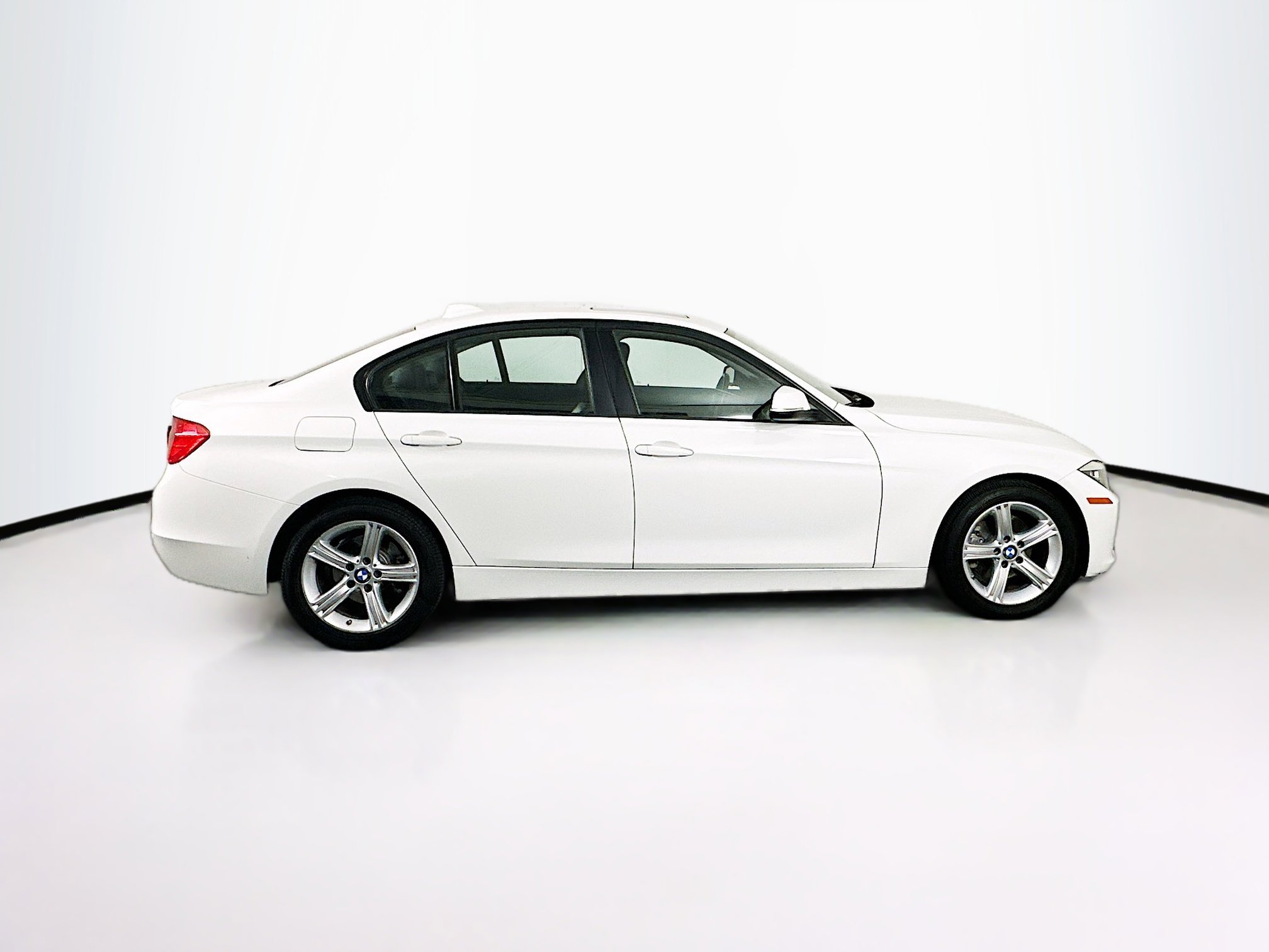 Used 2013 BMW 320i Sedan RWD image 10