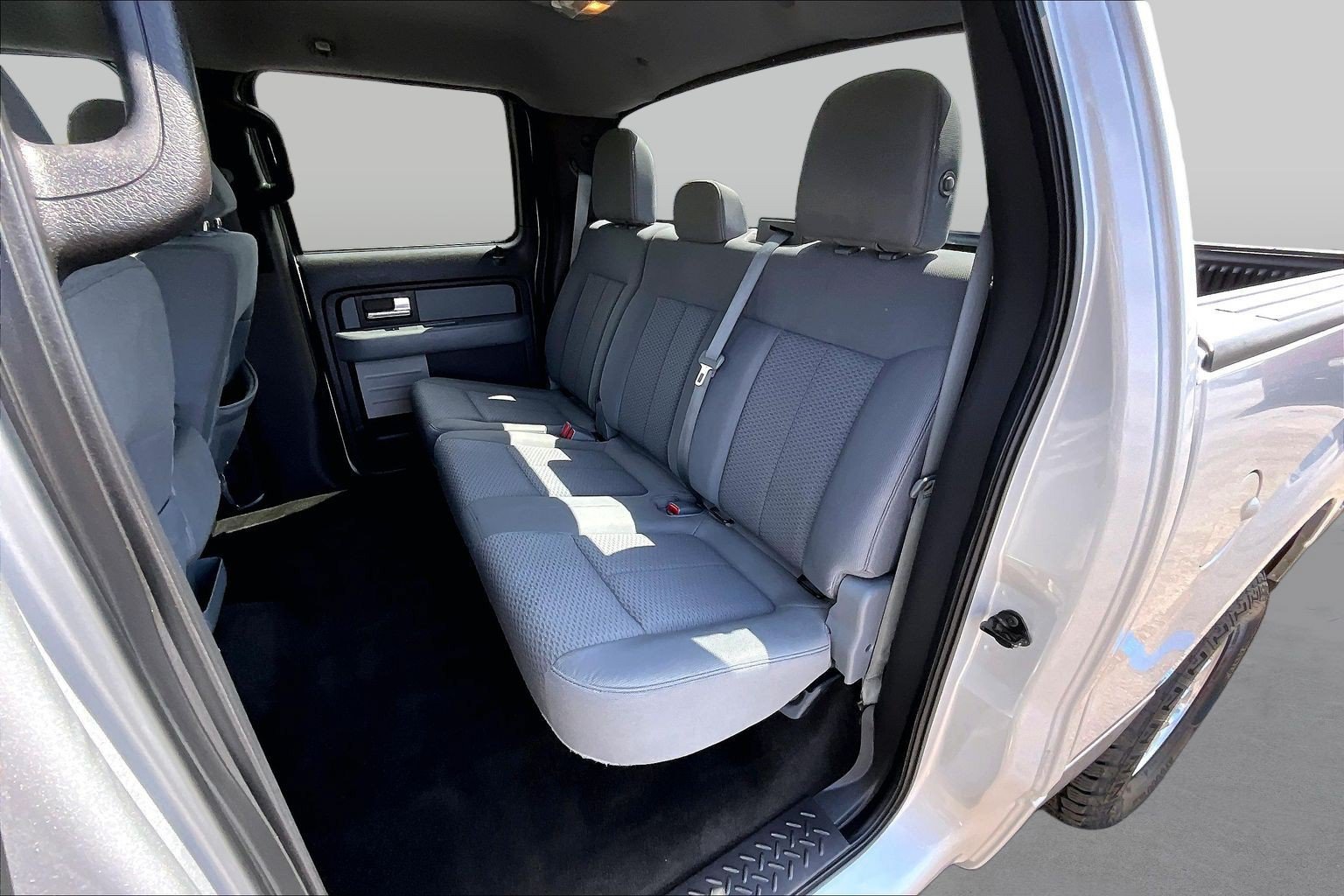 Used 2013 Ford F150 XLT w/ Mid Equipment Group RWD image 24