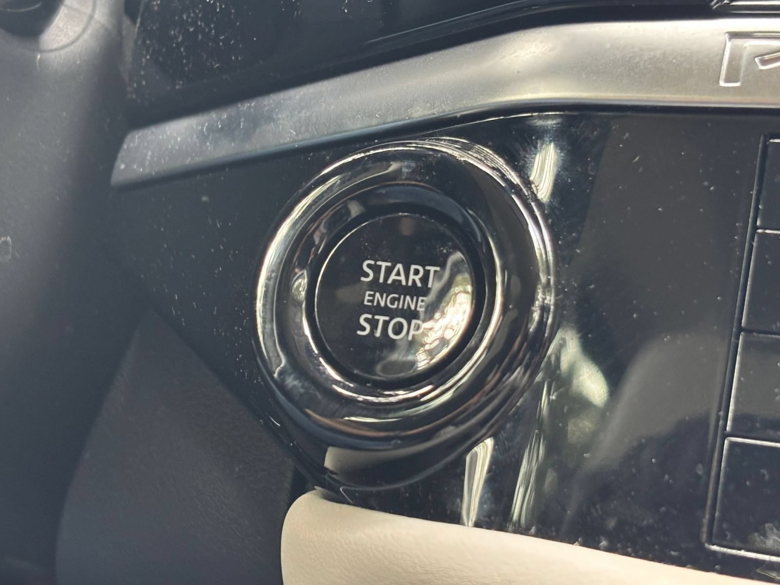 Used 2026 Nissan Pathfinder SL FWD image 24