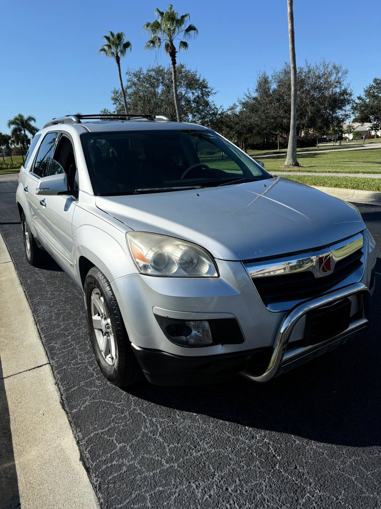 Used 2009 Saturn Outlook XR w/ Convenience Package image 2