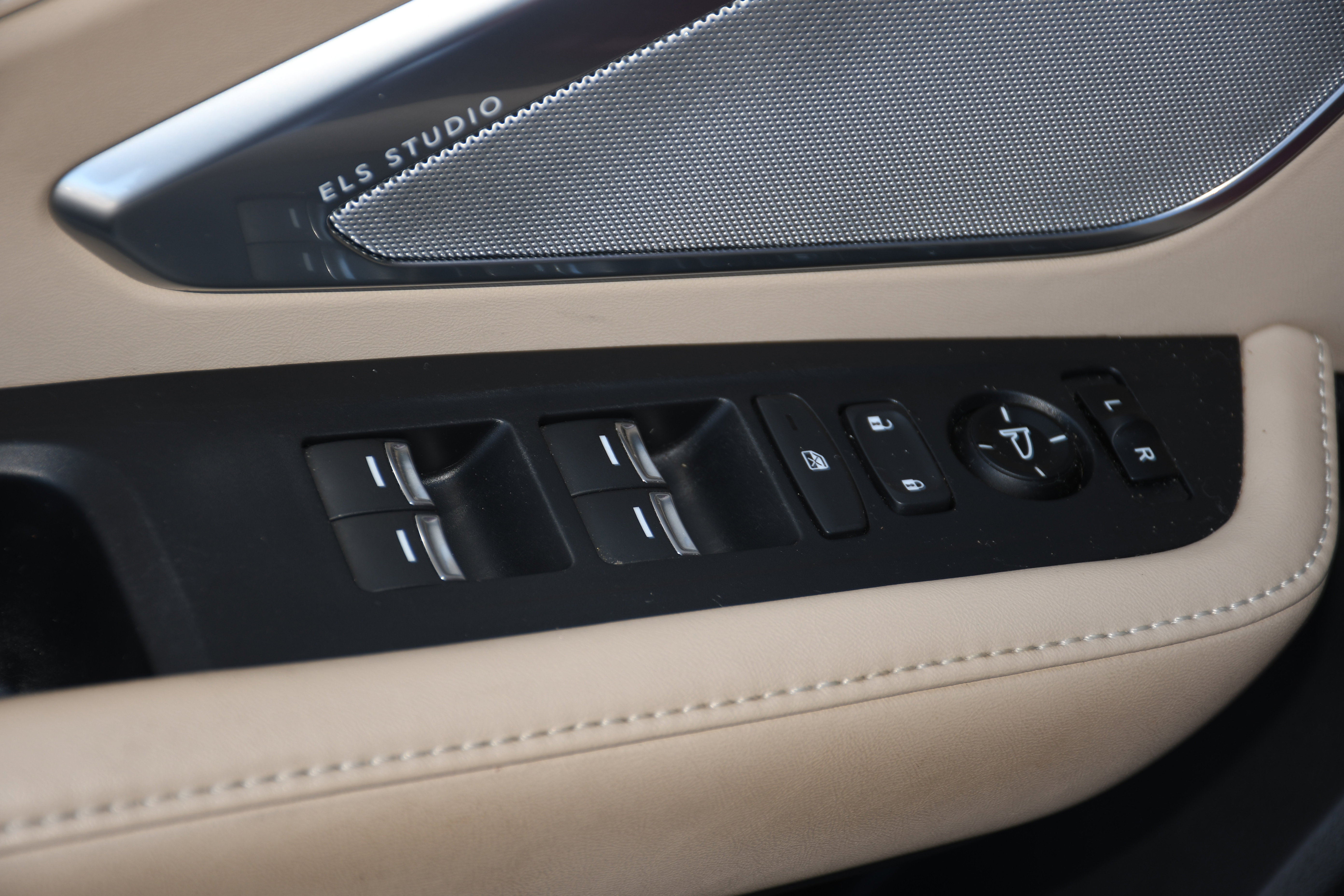 Used 2019 Acura RDX FWD w/ Technology Package image 11