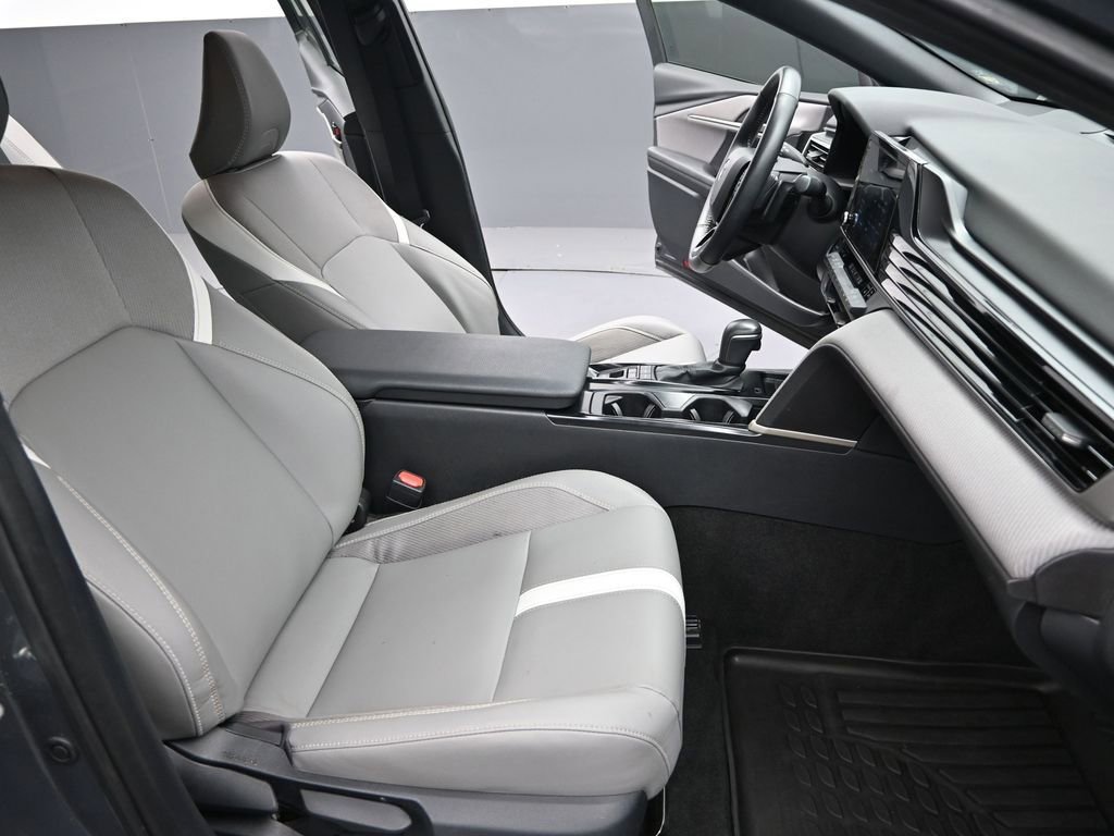 Used 2025 Toyota Camry SE w/ Convenience Package image 22
