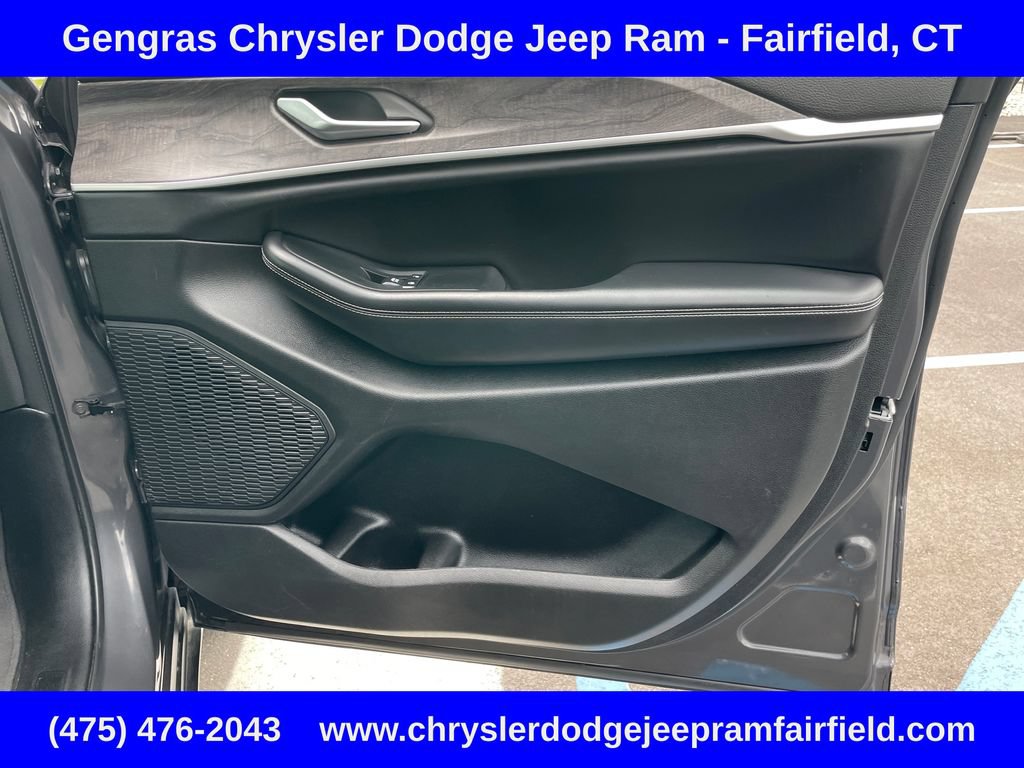 Certified 2023 Jeep Grand Cherokee Limited AWD/4WD image 10