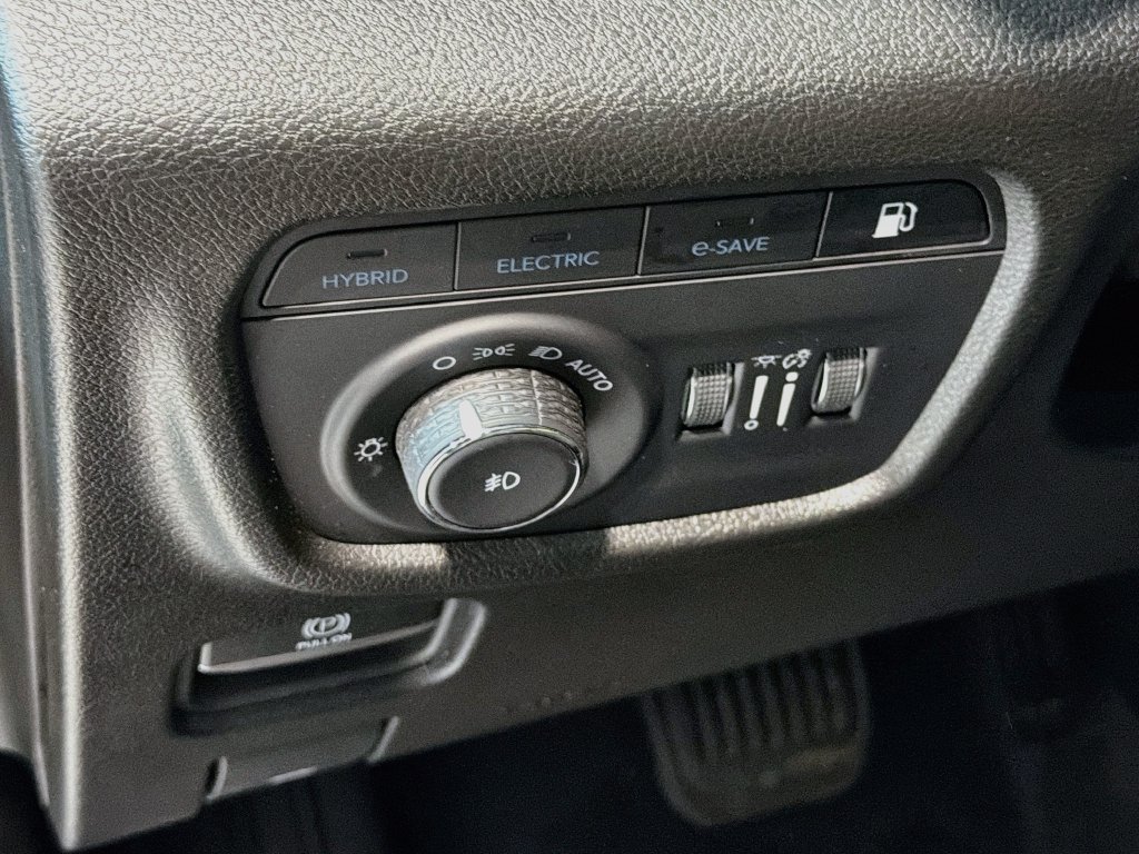 Used 2023 Jeep Grand Cherokee Trailhawk w/ Advanced Protech Group II AWD/4WD image 12